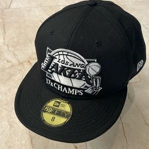 LA Lakers NBA 17 x Champs hat by New Era